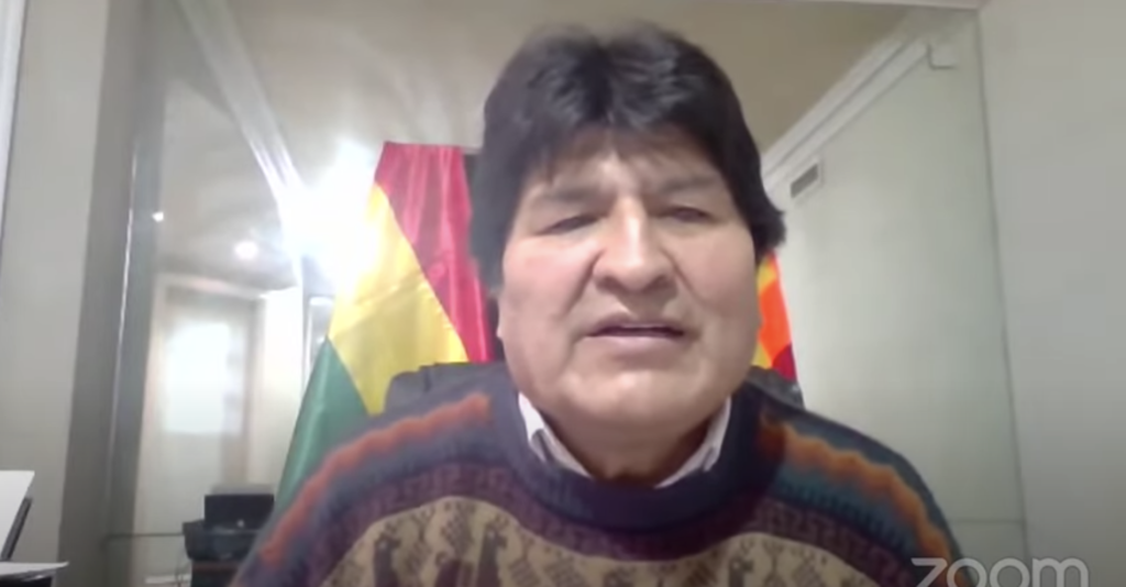 Le président Evo Morales parle aux LJCers sur Zoom.