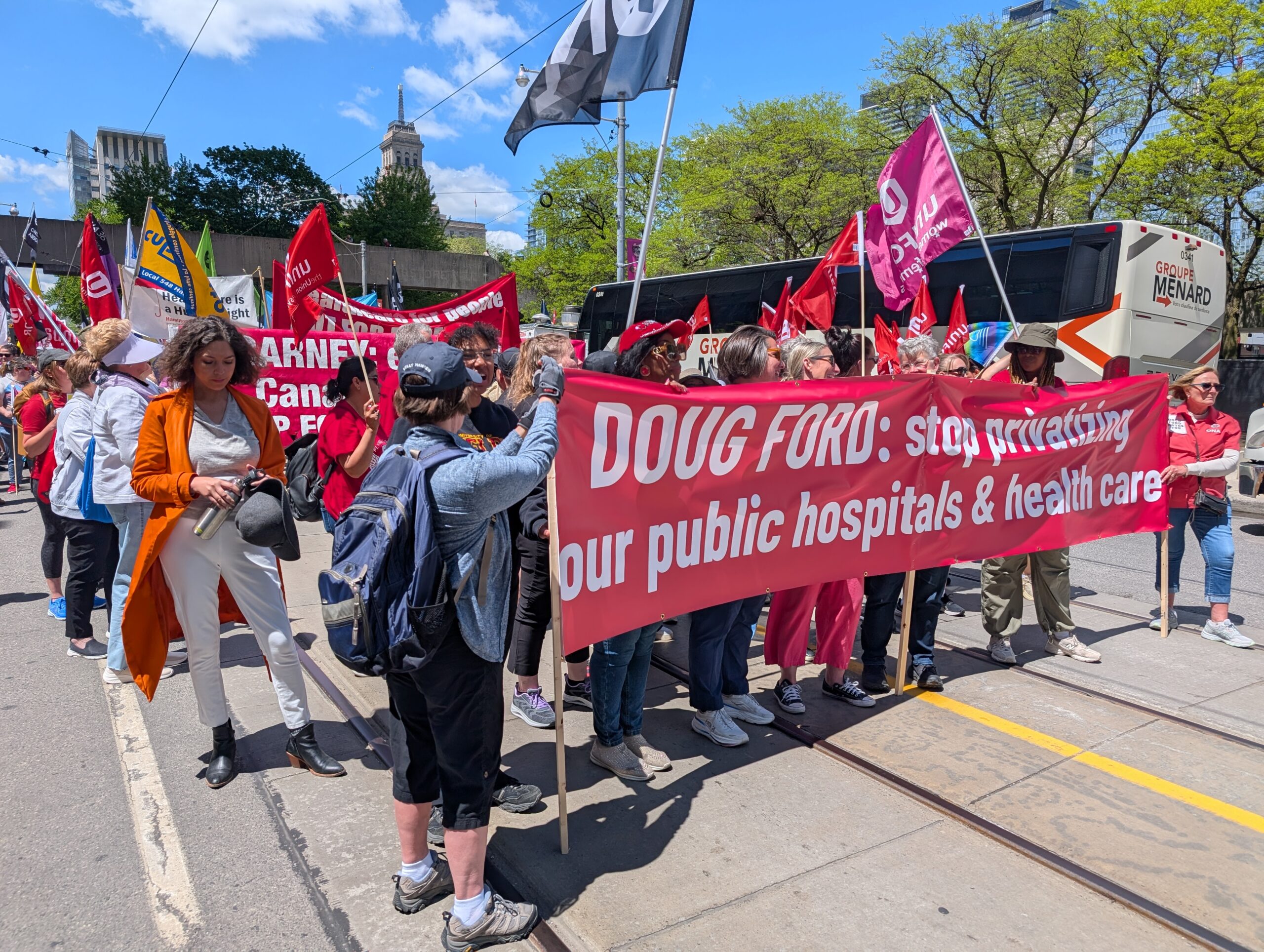 Ontario Health Coalition Rallies Against Healthcare Privatization! - Rebel Youth - Jeunesse Militante