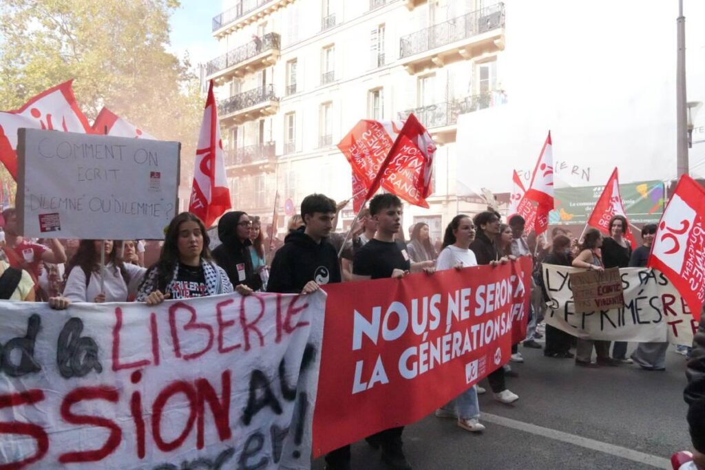 Solidarity with the Students in France! / Solidarité avec les étudiants en France !